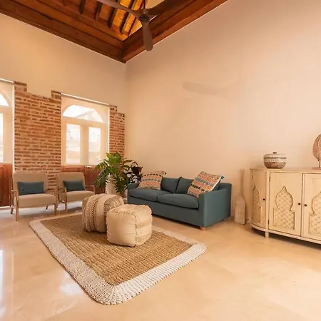 Casa Luxor *