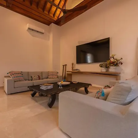 Casa Luxor Villa *